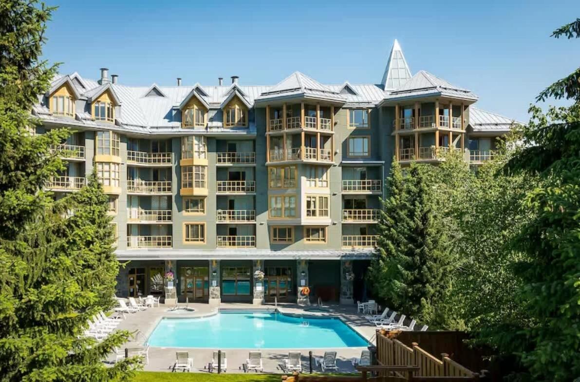 Renovated 1Bed-1Bath In Village With Pool, Hot Tub, And Sauna Whistler Eksteriør billede
